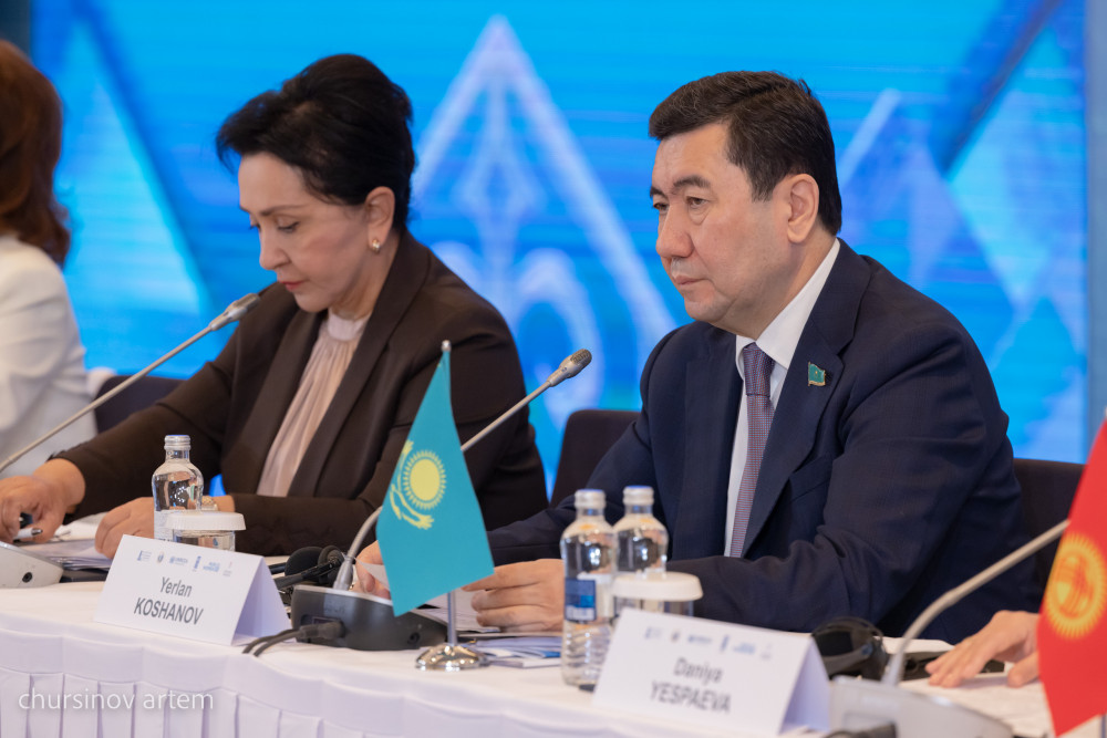 Транссексуалдардың зәр шығару бейнелері